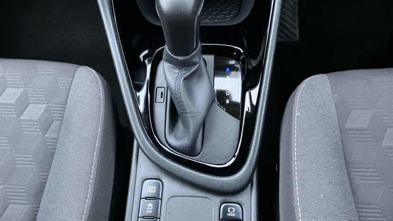 Toyota Yaris 1.5 Hybrid Design 5dr CVT Hybrid Hatchback